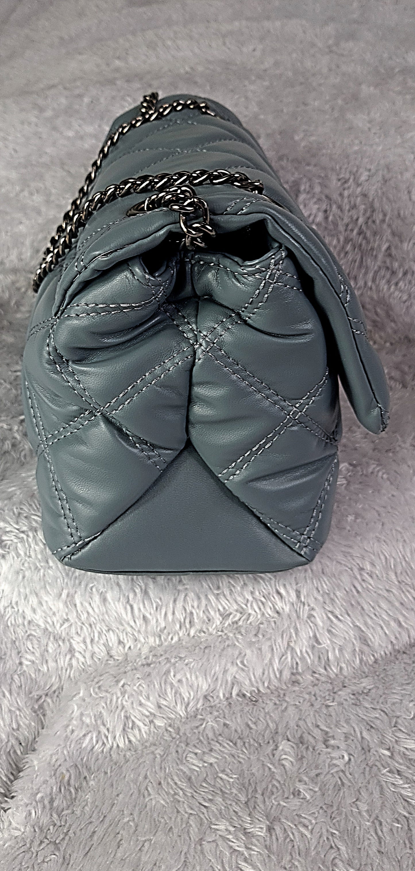 QUILTED PU LEATHER HANDBAG - OMGSTYLEZ