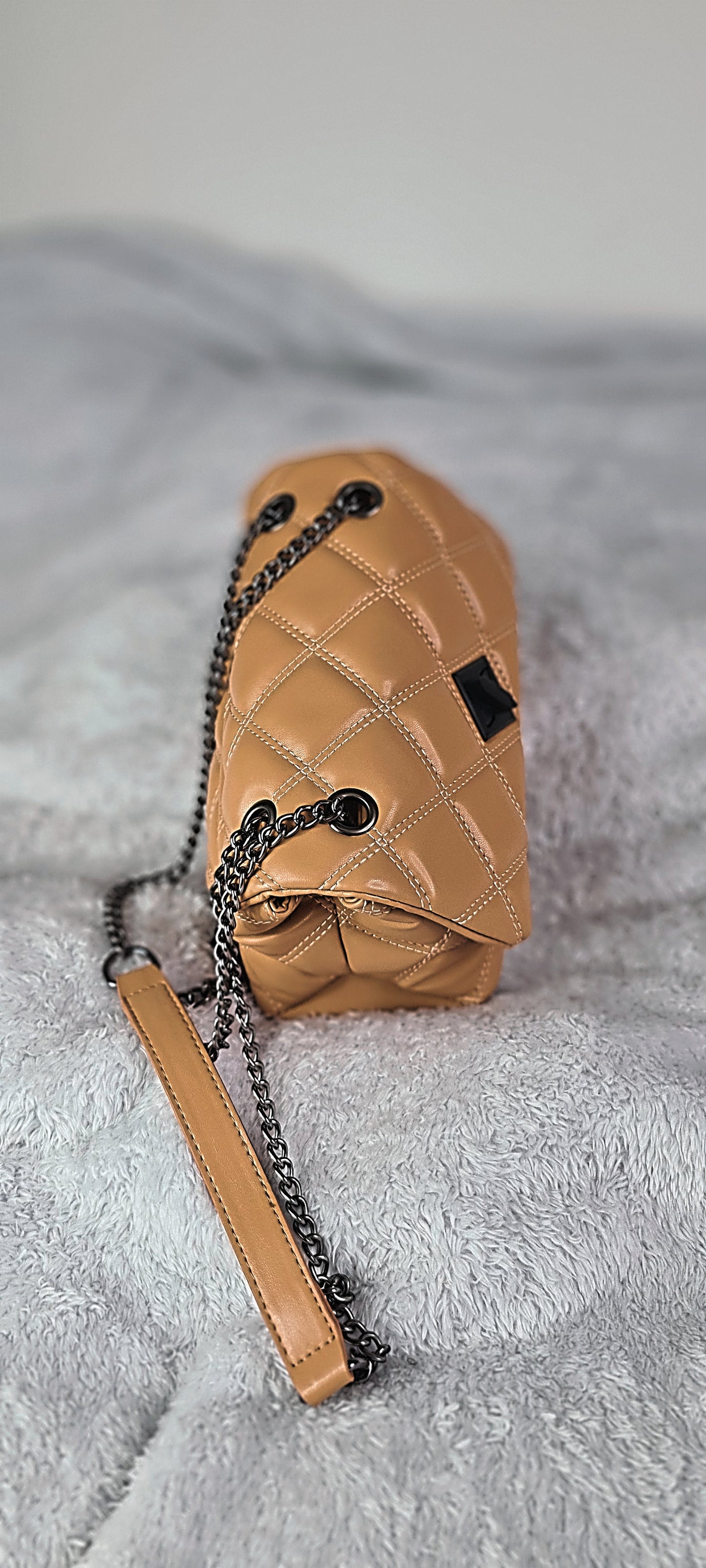 QUILTED PU LEATHER HANDBAG - OMGSTYLEZ