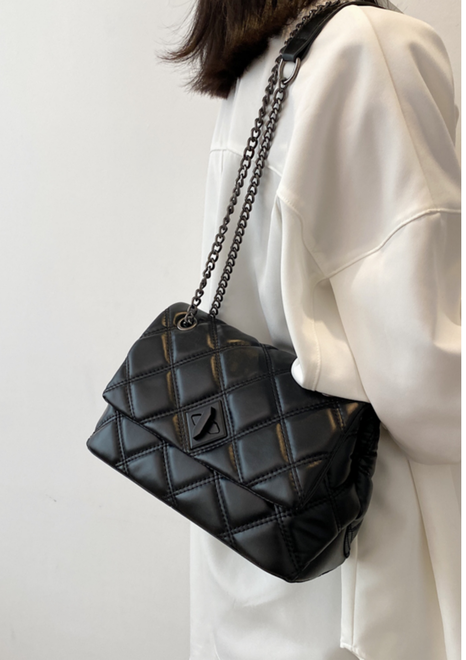 QUILTED PU LEATHER HANDBAG - OMGSTYLEZ